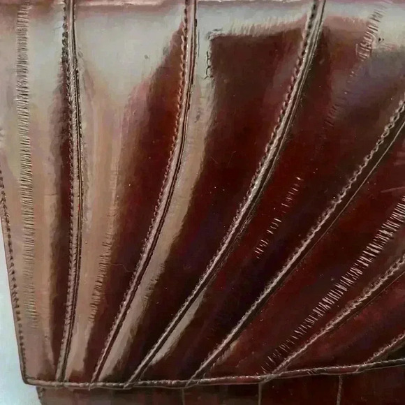 VINTAGE EEL SKIN SHELL DESIGN CLUTCH - Picture 4 of 10